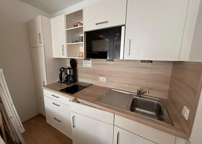 شقة Blohm, Steinwarder 37b-4-7 *